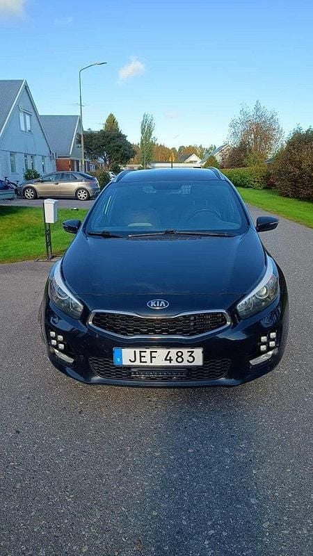 Svart Begagnad 2016 Kia Ceed Sportswagon GT-Line Kombi | 120 000 kr (Marknadspris) - Bild 1/3
