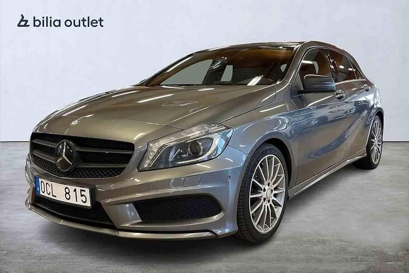 Grå Begagnad 2014 Mercedes A250 Halvkombi | 184 900 kr (Lite dyr) - Bild 1/1