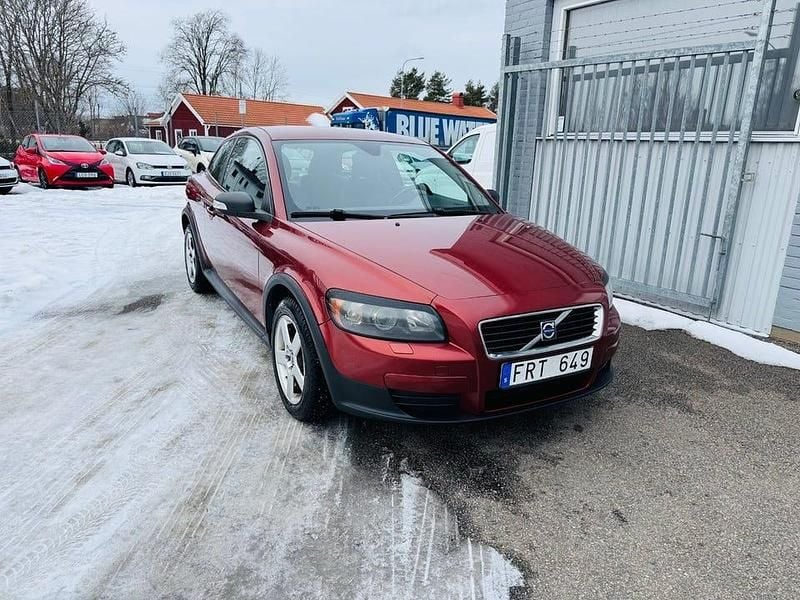 Begagnad Volvo C30 109 HK (80 kW) 2007 Röd Halvkombi