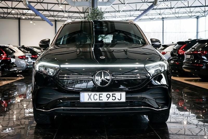 Begagnad Mercedes EQA300 AMG 167 kW (228 HK) 2022 Svart SUV