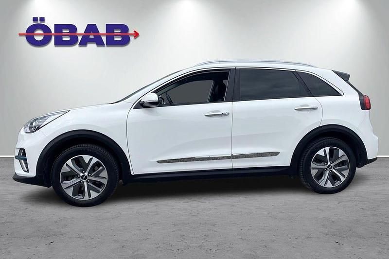 Begagnad Kia e-Niro Advance 150 kW (204 HK) 2021 Vit SUV
