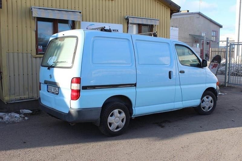 Begagnad Toyota HiAce 102 HK (75 kW) 2004 Blå Minibuss