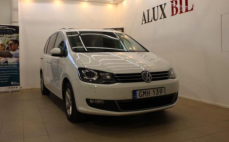 Begagnad VW Sharan 140 HK (102 kW) 2015 Vit Minibuss