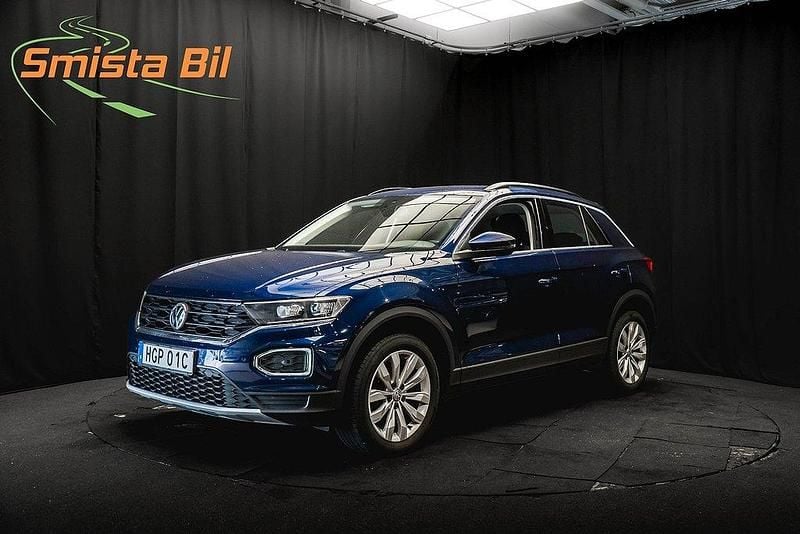 Blå Begagnad 2019 VW T-Roc SUV | 198 600 kr (Marknadspris) - Bild 1/3