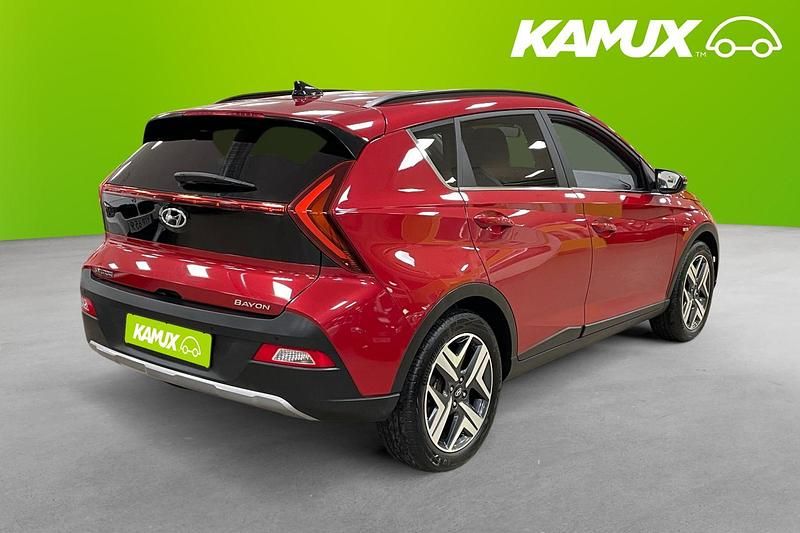 Begagnad Hyundai Bayon 101 HK (74 kW) 2022 Röd SUV