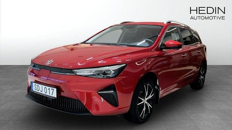Röd Begagnad 2022 MG MG5 EV Luxury Kombi | 219 900 kr (Marknadspris) - Bild 1/4