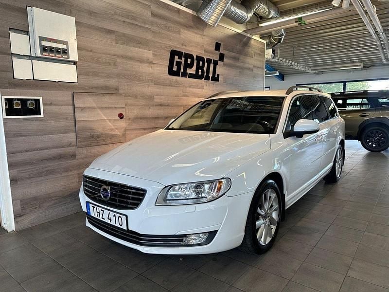 Vit Begagnad 2014 Volvo V70 Momentum Kombi | 129 000 kr (Marknadspris) - Bild 1/4