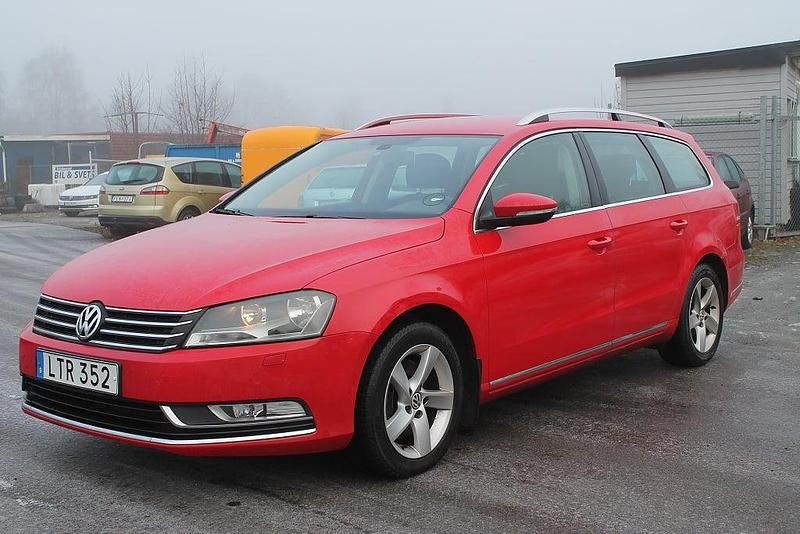 Begagnad VW Passat 140 HK (102 kW) 2011 Röd Kombi