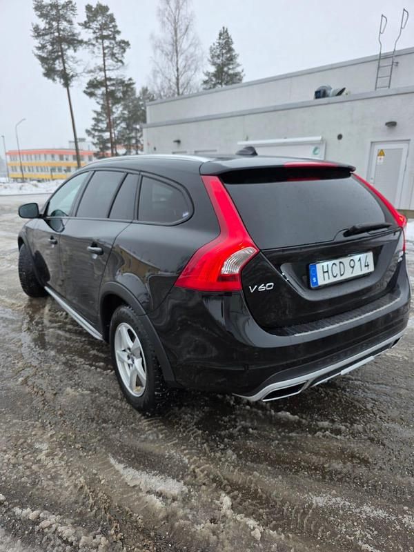 Begagnad Volvo V60 CC 190 HK (139 kW) 2016 Kombi