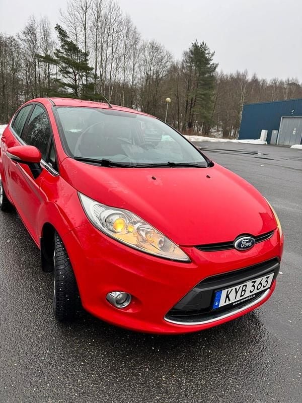 Begagnad 2011 Ford Fiesta | 33 000 kr (Marknadspris) - Bild 1/4