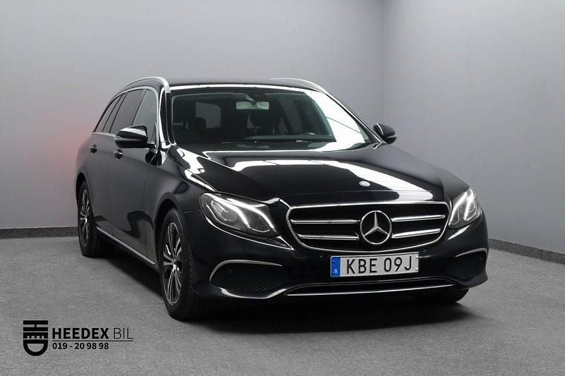 Svart Begagnad 2019 Mercedes E200 Avantgarde Kombi | 199 800 kr (Marknadspris) - Bild 1/4