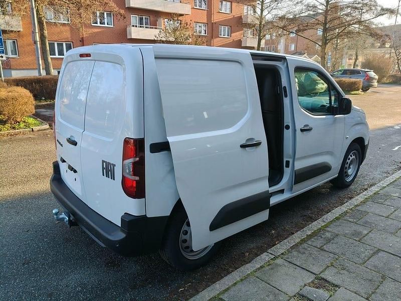 Ny Fiat Doblò 131 HK (96 kW) 2025 Vit Minibuss