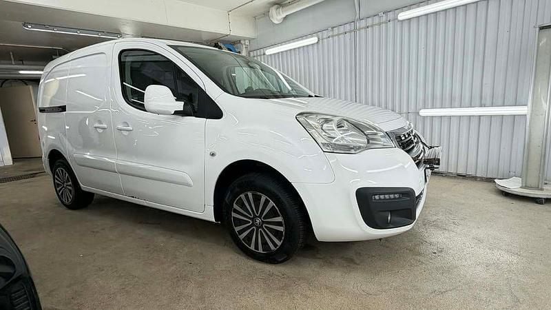 Begagnad 2016 Peugeot Partner Minibuss | 47 900 kr (Superpris) - Bild 1/4