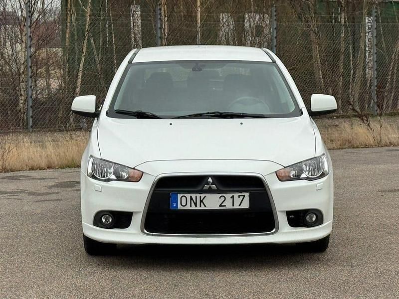 Begagnad Mitsubishi Lancer Sportback 140 HK (102 kW) 2011