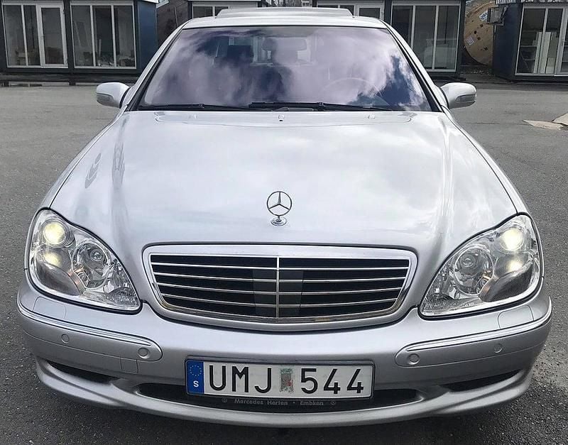 Begagnad Mercedes S63 AMG AMG 443 HK (325 kW) 2002 Silver Sedan