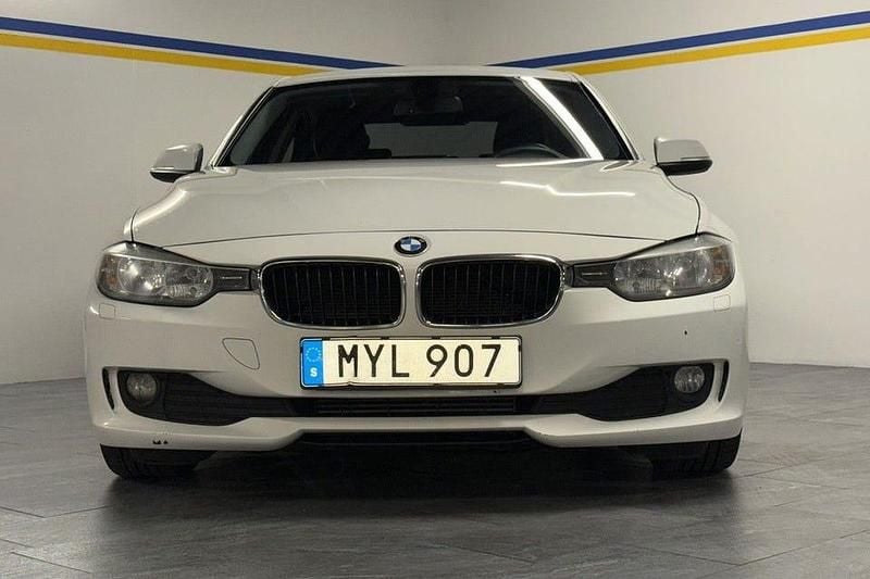 Begagnad BMW 316 116 HK (85 kW) 2012 Vit Sedan