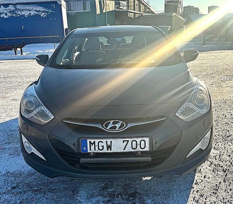 Begagnad 2012 Hyundai i40 Sedan | 62 000 kr (Bra pris) - Bild 1/4