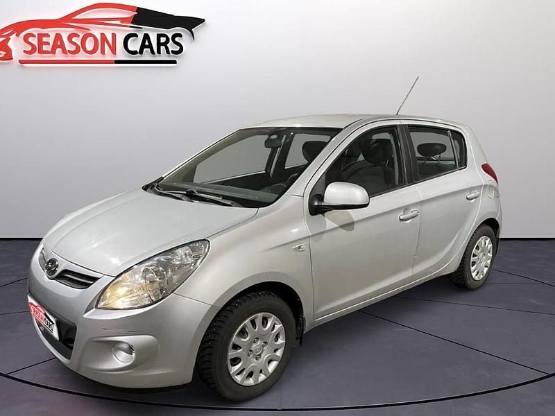 Silver Begagnad 2010 Hyundai i20 Select Halvkombi | 44 900 kr (Marknadspris) - Bild 1/3