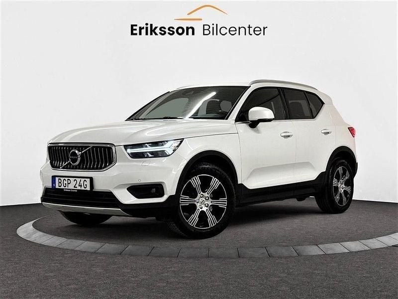 Vit Begagnad 2021 Volvo XC40 Inscription SUV | 179 900 kr - Bild 1/4
