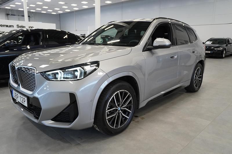 Begagnad BMW iX1 Comfort Edition 230 kW (313 HK) 2026 Grå SUV