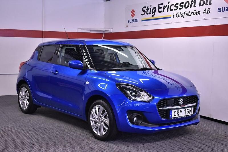 Blå Begagnad 2022 Suzuki Swift Halvkombi | 189 000 kr (Lite dyr) - Bild 1/4