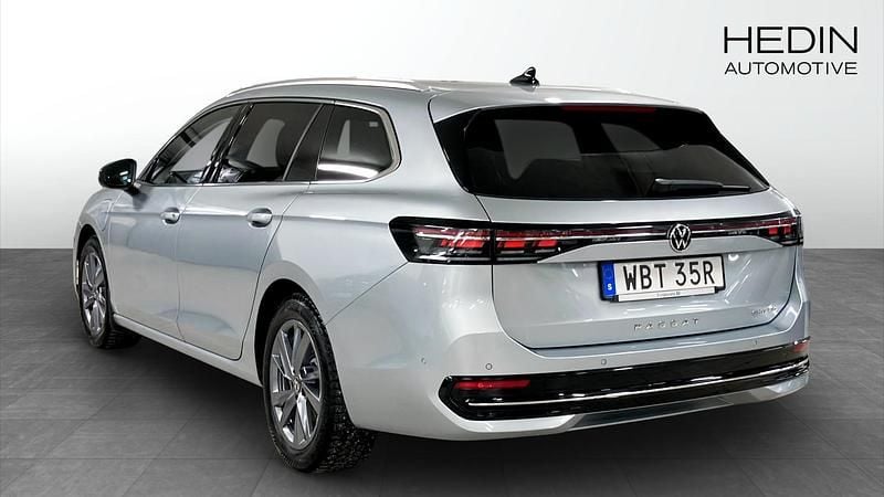 Begagnad VW Passat Elegance 177 HK (130 kW) 2024 Silver Kombi
