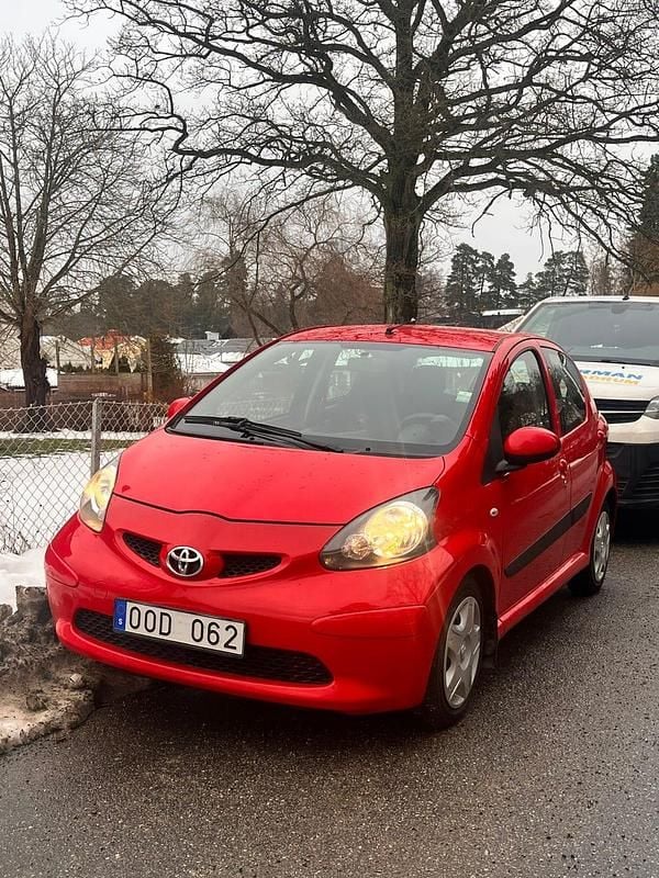 Begagnad 2007 Toyota Aygo Halvkombi | 19 900 kr (Marknadspris) - Bild 1/4