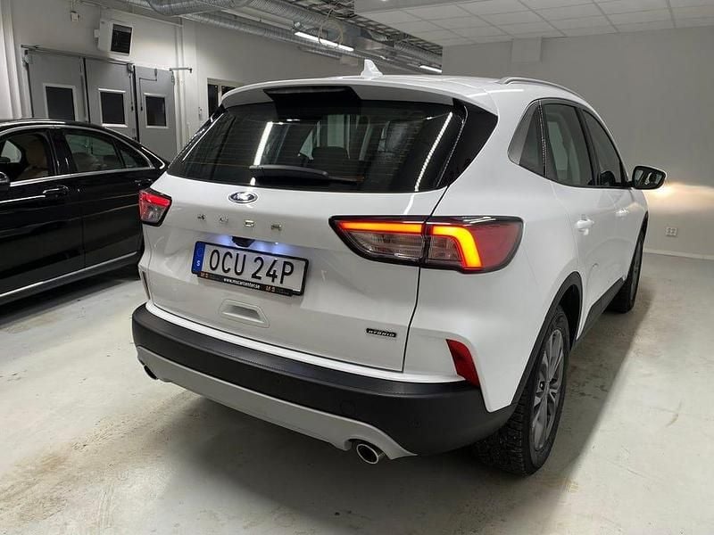 Begagnad Ford Kuga Titanium 224 HK (164 kW) 2021 Vit SUV