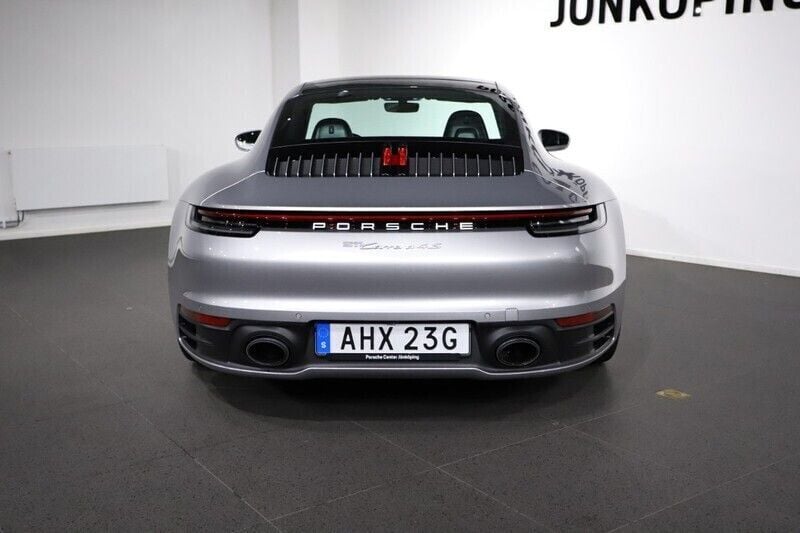 Begagnad Porsche 911 Carrera 4S 451 HK (331 kW) 2021 Silver (grey) Sportkupé