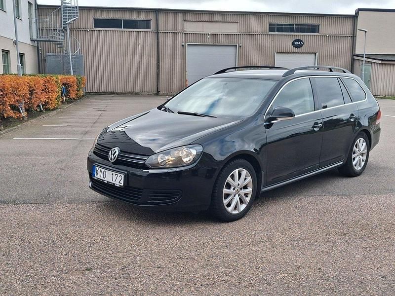 Svart Begagnad 2011 VW Golf VI Kombi | 56 900 kr (Marknadspris) - Bild 1/4