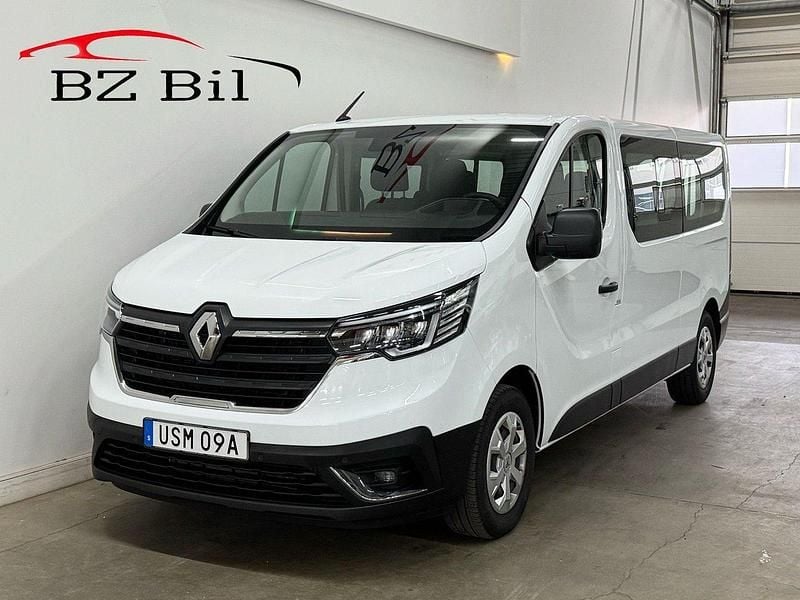 Vit Begagnad 2023 Renault Trafic Van | 449 900 kr - Bild 1/4