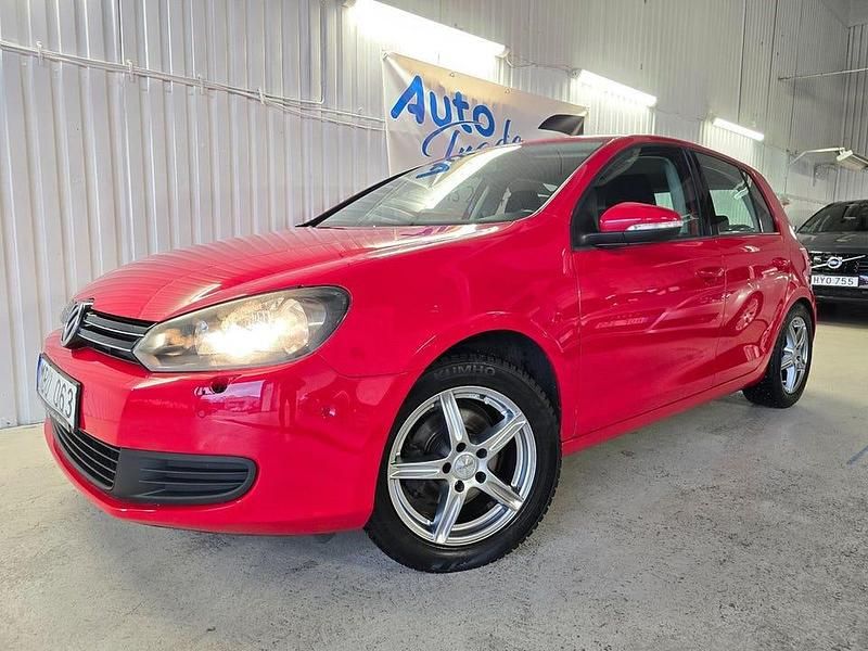 Begagnad VW Golf VII 105 HK (77 kW) 2011 Röd Halvkombi