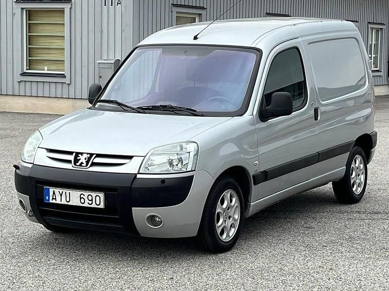 Ljusgrå (grå) Begagnad 2006 Peugeot Partner Van | 24 900 kr (Dyr) - Bild 1/4