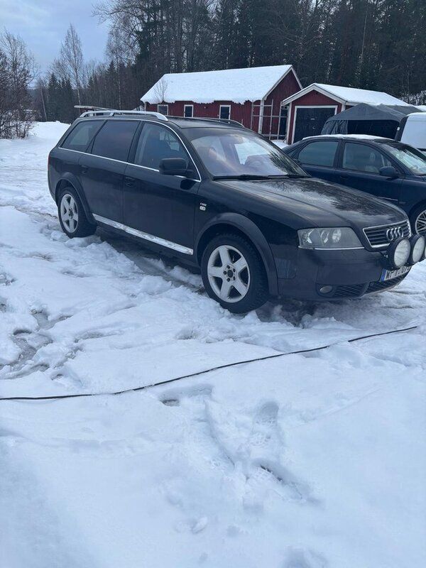 Svart Begagnad 2004 Audi A6 Allroad Kombi | 50 000 kr - Bild 1/4
