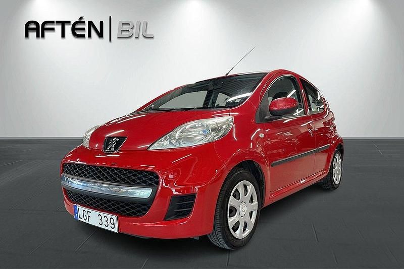 Röd Begagnad 2011 Peugeot 107 Halvkombi | 39 800 kr (Marknadspris) - Bild 1/3