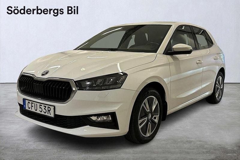 Vit Begagnad 2022 Skoda Fabia Style Halvkombi | 189 900 kr (Bra pris) - Bild 1/4