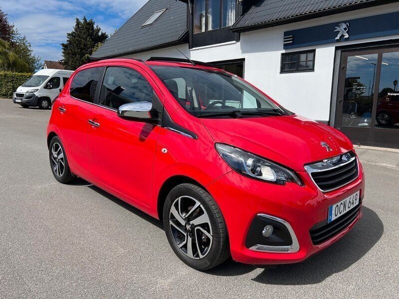 Röd Begagnad 2016 Peugeot 108 Halvkombi | 98 500 kr (Dyr) - Bild 1/4
