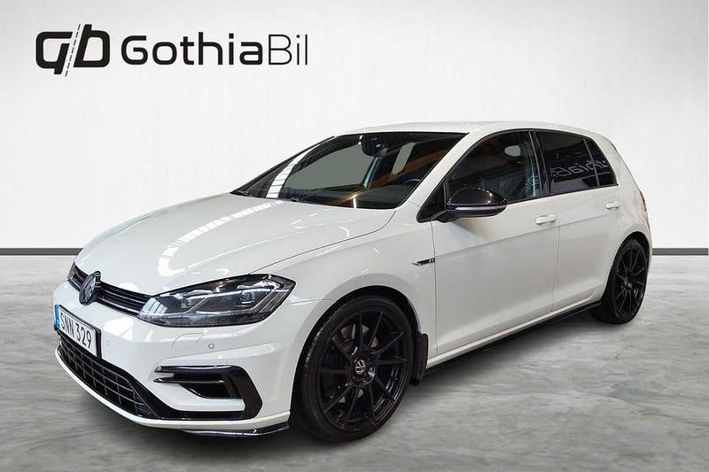 Vit Begagnad 2018 VW Golf VII R Halvkombi | 299 900 kr (Dyr) - Bild 1/4