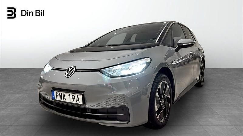 Begagnad VW ID.3 Pro Performance 150 kW (204 HK) 2023 Moonstone grey black Halvkombi