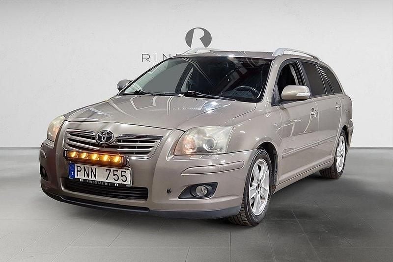Ljusbrun (brun) Begagnad 2006 Toyota Avensis Kombi | 24 900 kr (Bra pris) - Bild 1/3