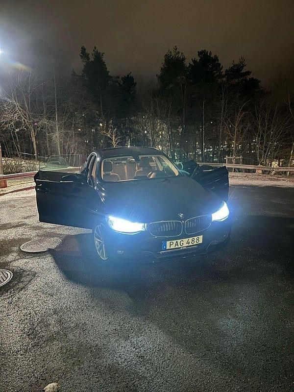 Svart Begagnad 2016 BMW 320 Gran Turismo Advantage Halvkombi | 155 000 kr (Marknadspris) - Bild 1/4