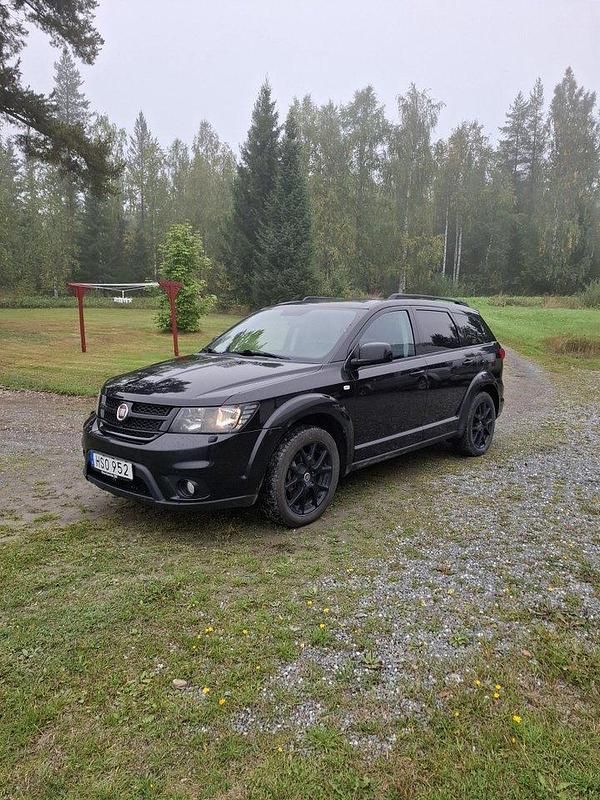 Svart Begagnad 2015 Fiat Freemont Black Code SUV | 95 000 kr (Bra pris) - Bild 1/4
