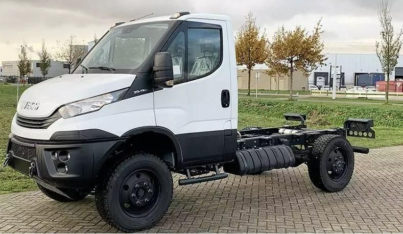 Vit Begagnad 2024 Iveco Daily Pickup | 1 073 750 kr - Bild 1/1