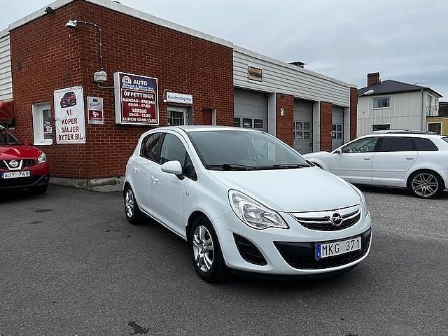 Begagnad Opel Corsa 86 HK (63 kW) 2013 Vit Halvkombi