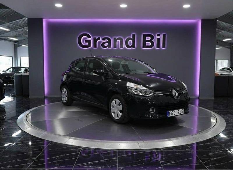 Begagnad Renault Clio IV 73 HK (53 kW) 2014 Svart