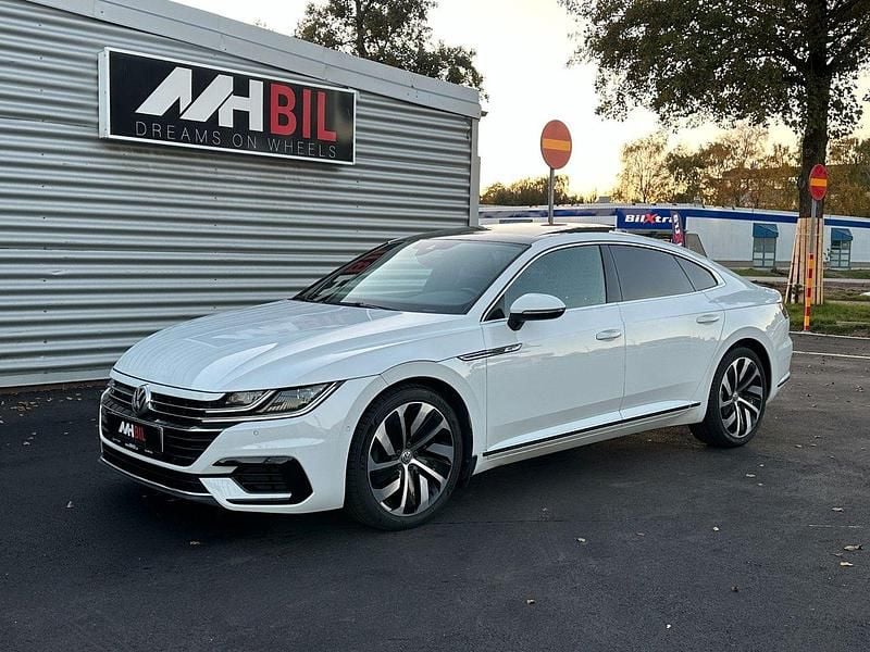 Vit Begagnad 2018 VW Arteon GT Halvkombi | 269 900 kr (Bra pris) - Bild 1/4