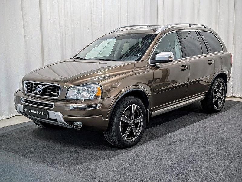 Brun Begagnad 2014 Volvo XC90 R-Design SUV | 185 900 kr (Marknadspris) - Bild 1/4