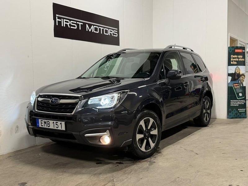 Mörkgrå Begagnad 2015 Subaru Forester SUV | 134 900 kr (Marknadspris) - Bild 1/4