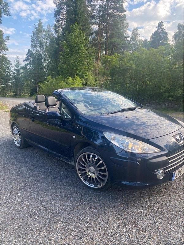 Blå Begagnad 2006 Peugeot 307 CC Cab | 40 000 kr (Marknadspris) - Bild 1/4