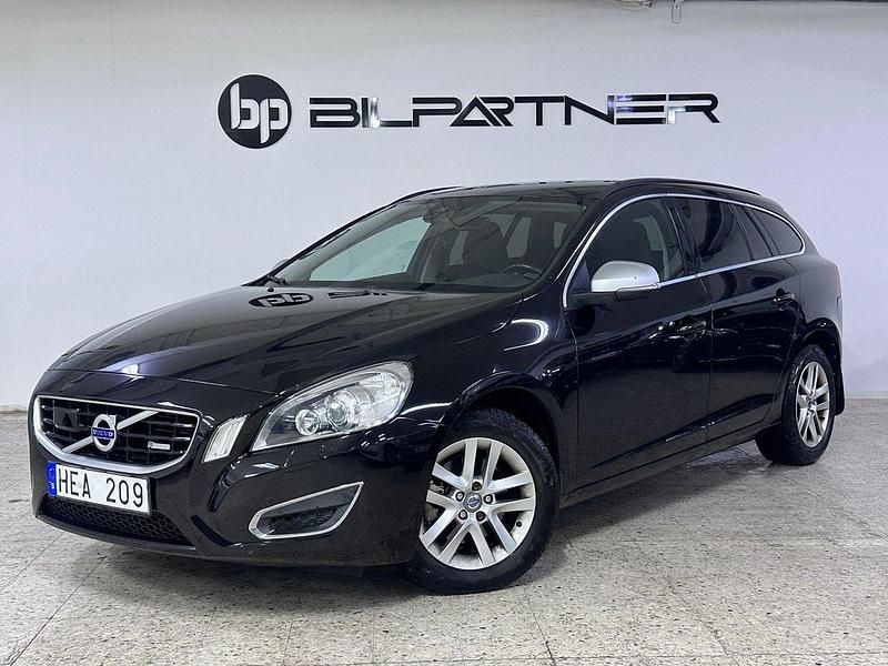 Svart Begagnad 2010 Volvo V60 Momentum Kombi | 59 900 kr (Lite dyr) - Bild 1/4